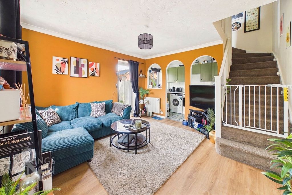 Property photo 2 of 19