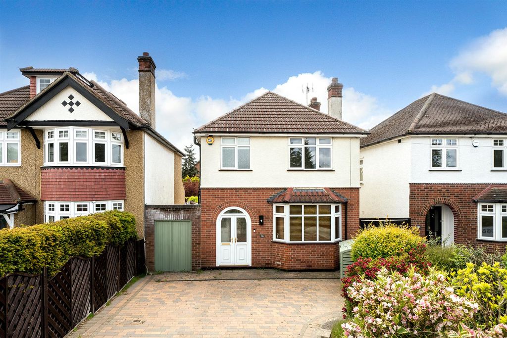 Property photo 1 of 28 521-Watford-Road-1001.Jpg