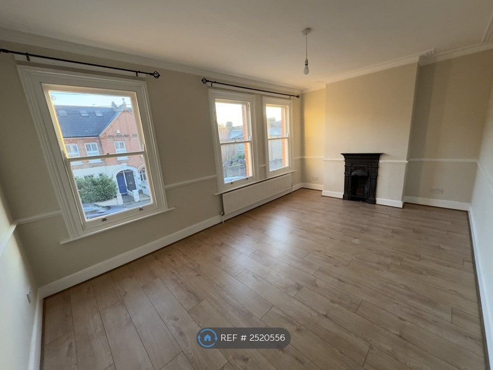 Property photo 1 of 15 Living Room