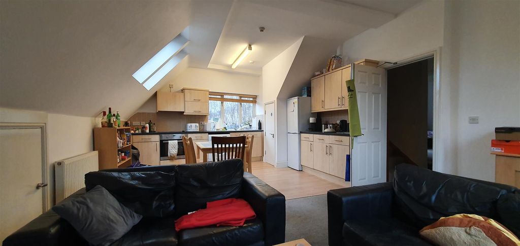 Property photo 1 of 14 Overview