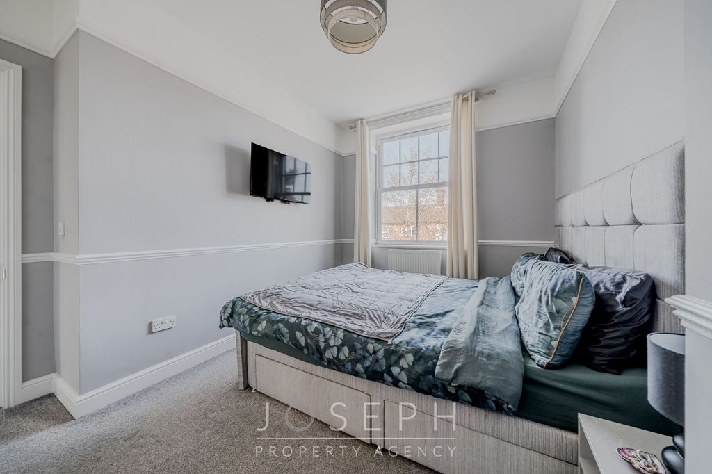 Additional image 8 of 3 bed flat for saleFoxhall Road, Ipswich IP3