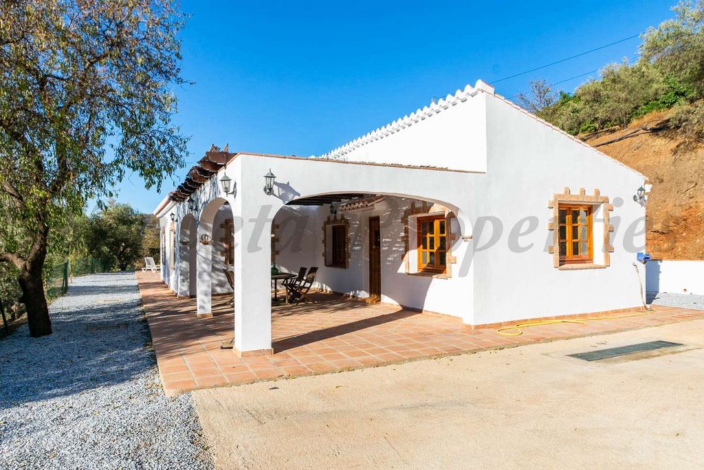 Property photo 1 of 24