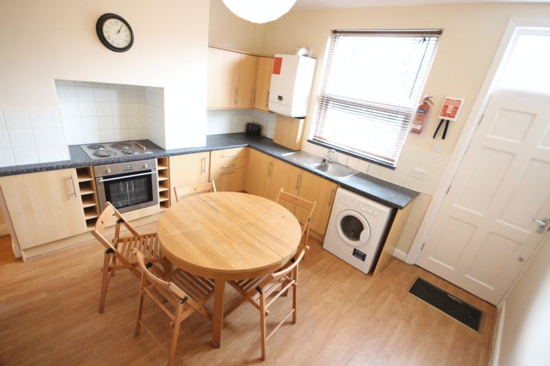 Property photo 2 of 17 67Royalparkavenue2014(30).Jpg