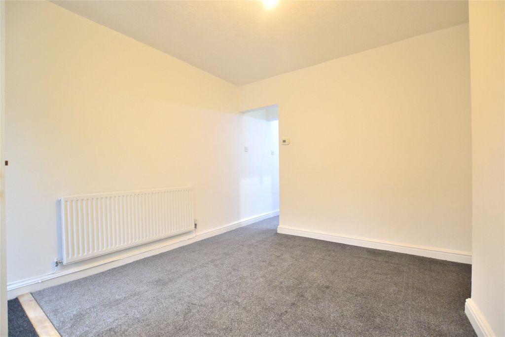 Property photo 3 of 9 Living Room