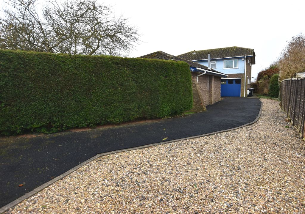 Property photo 2 of 20