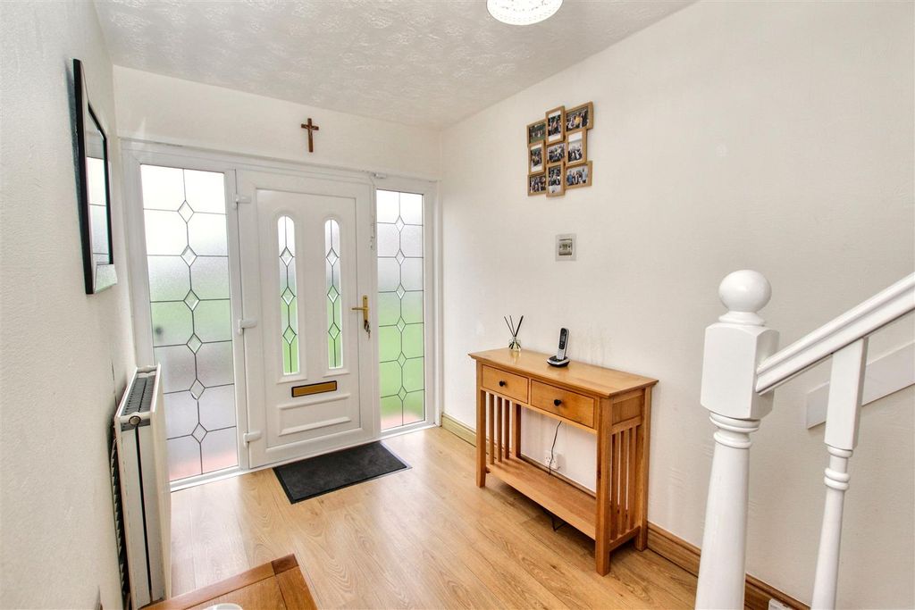 Property photo 2 of 19 2