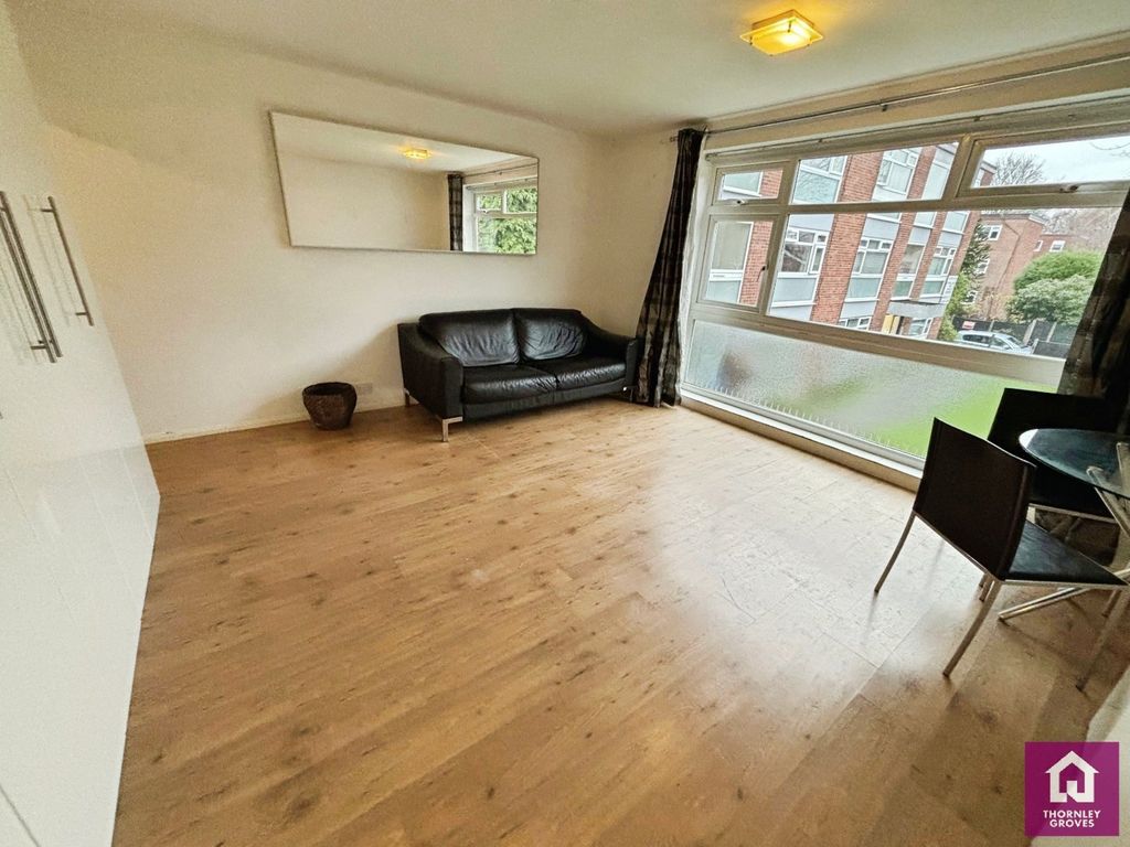 Property photo 3 of 7 Picture No. 28