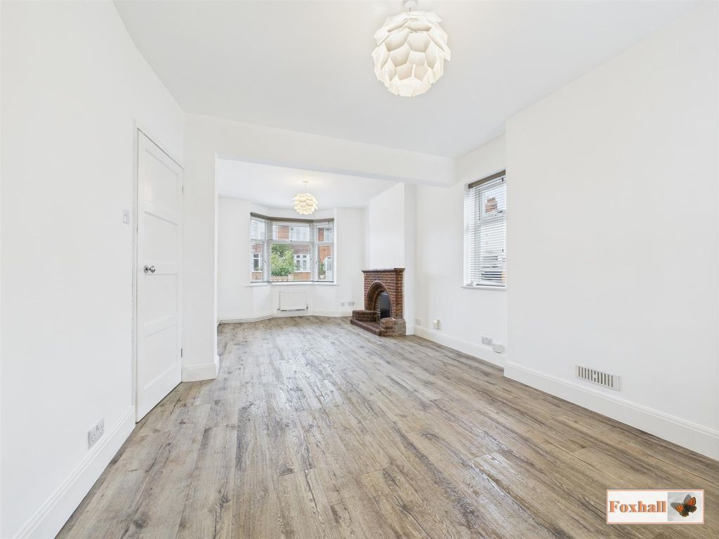 Property photo 3 of 21 Lounge/Diner