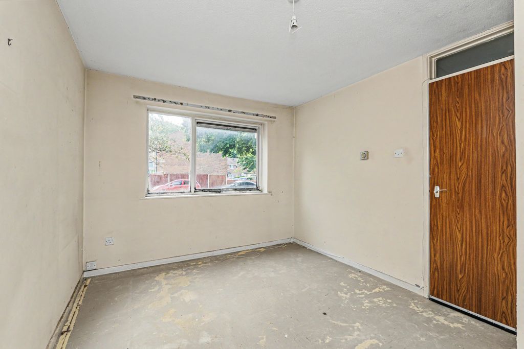Property photo 2 of 19 11 Isis Way, Sandhurst, Gu47 9rd