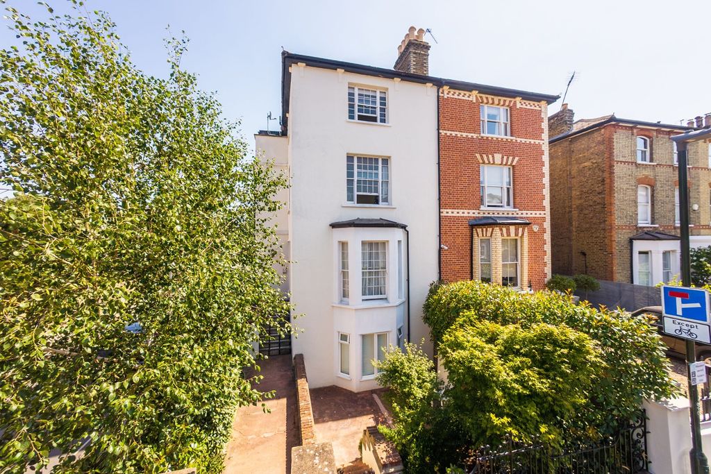 Property photo 3 of 11 5324503
