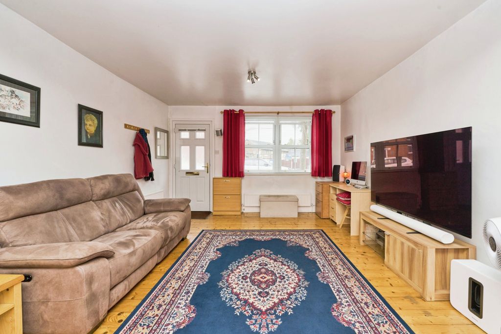 Property photo 3 of 20 1663183_07