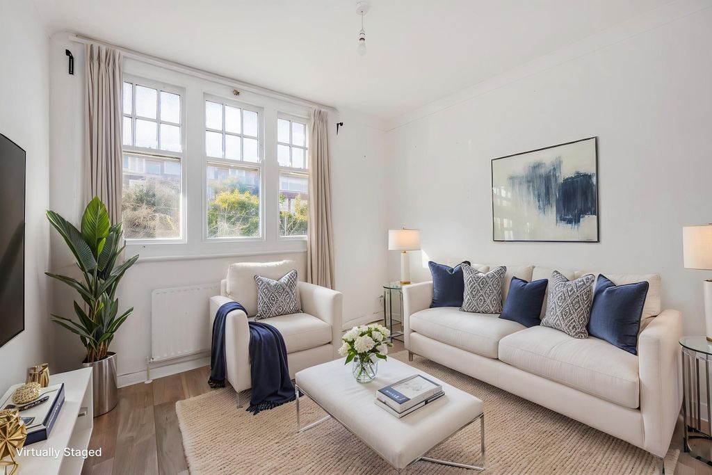 Property photo 2 of 13 4954273