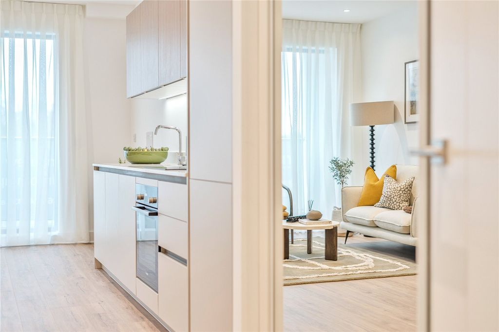 Property photo 3 of 8 Picture No. 16