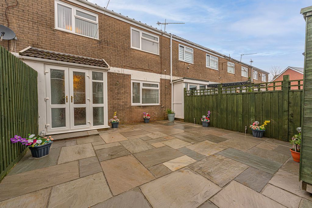 Property photo 2 of 29