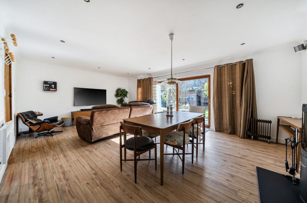 Property photo 3 of 27