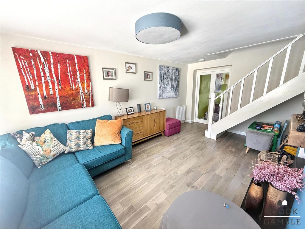 Property photo 2 of 19 01323 438506
