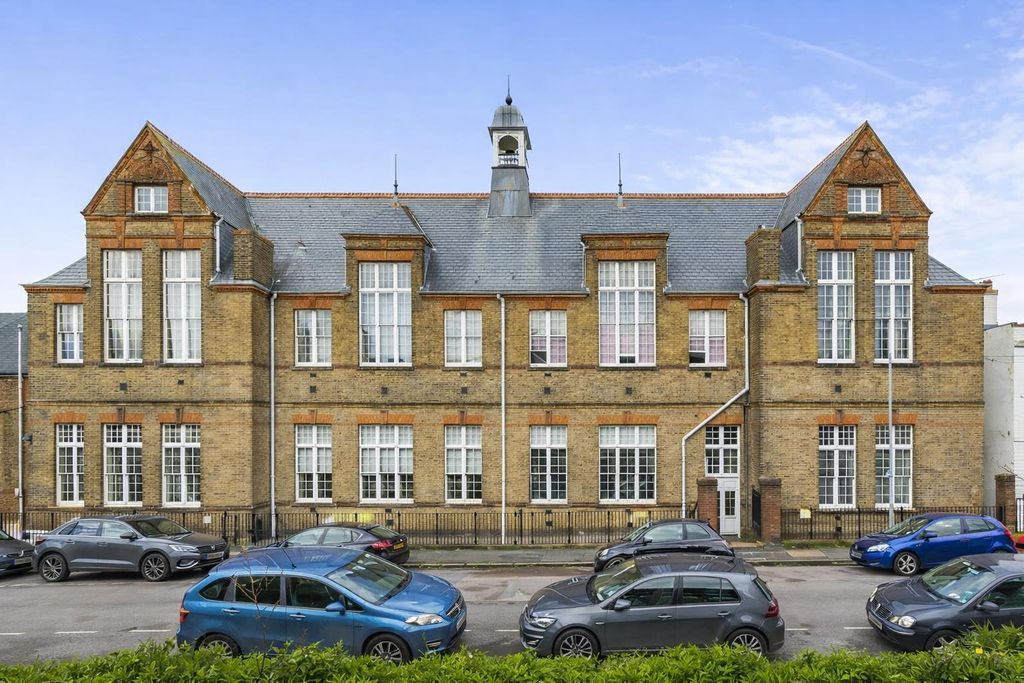 Property photo 1 of 17 Front.Png