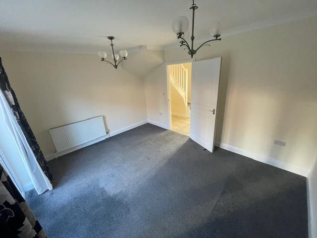 Property photo 3 of 10 Bedroom