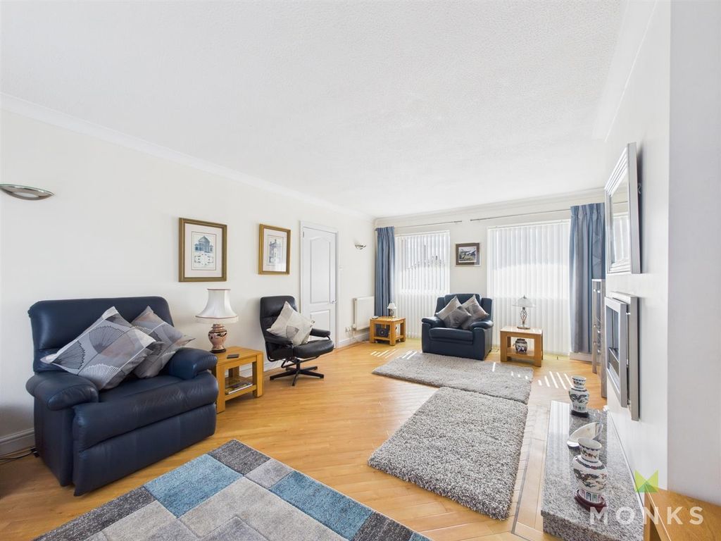 Property photo 3 of 41 Cam01348G0-Pr0728-Still014.Jpg