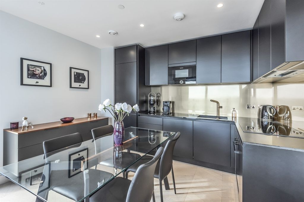 Property photo 1 of 12 (Main)