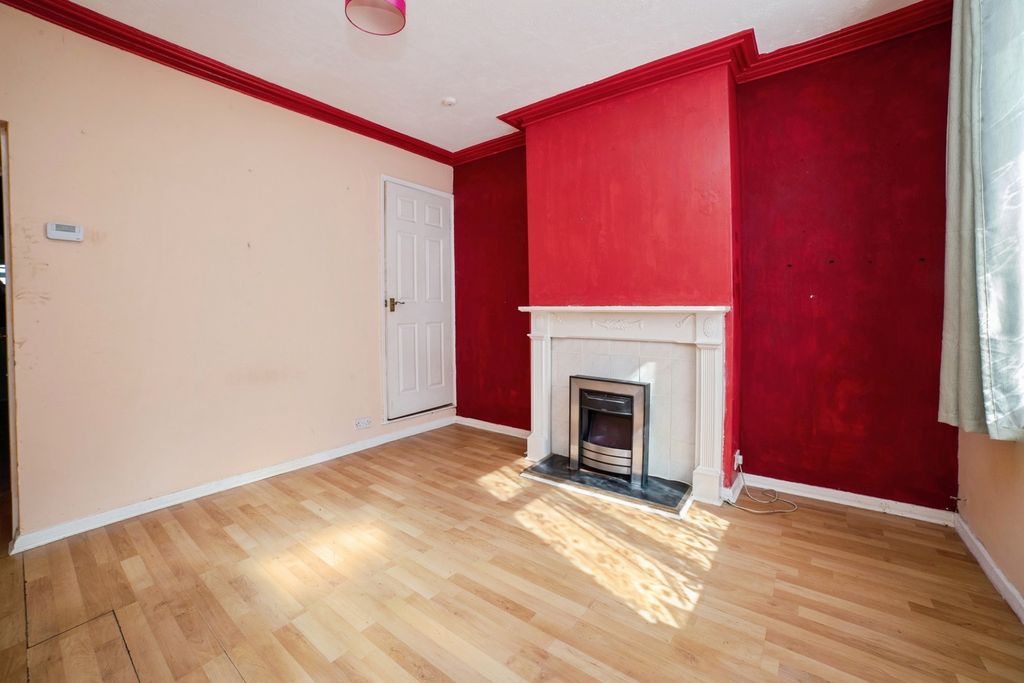 Property photo 2 of 17 Pbox-Img.Jpg