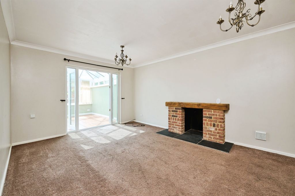 Property photo 3 of 19