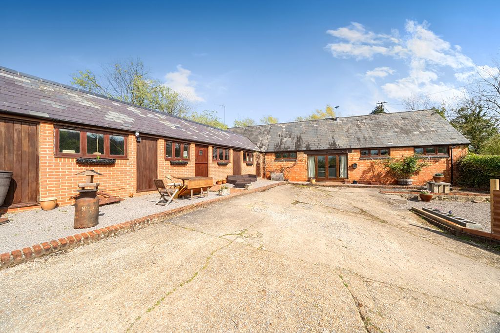 Property photo 1 of 12 Picture No. 02