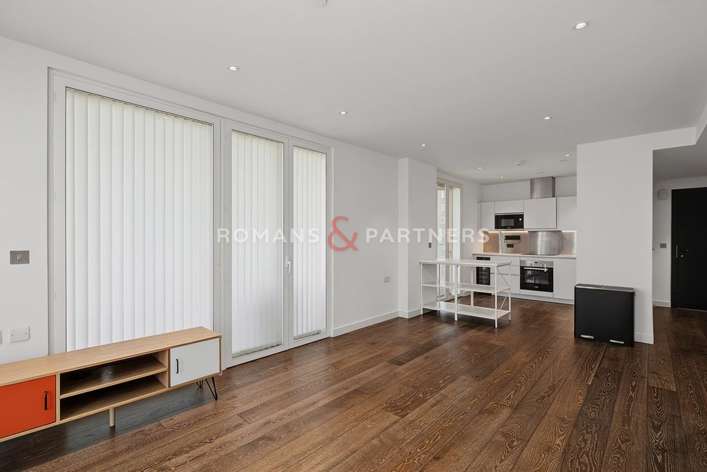 Property photo 2 of 12