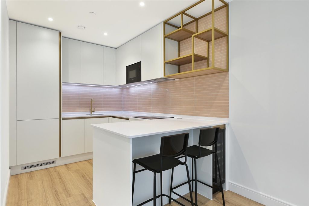 Property photo 2 of 11 Ach_1636.Jpg