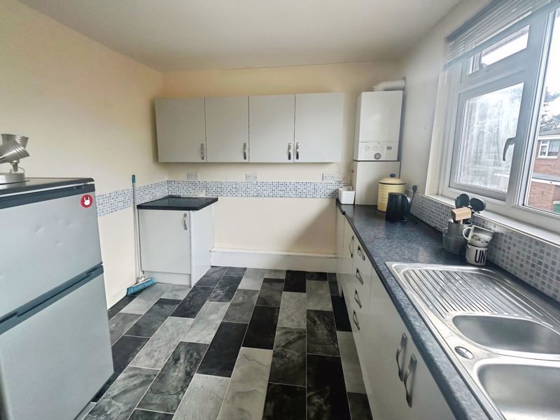 Property photo 3 of 8 Photo 4