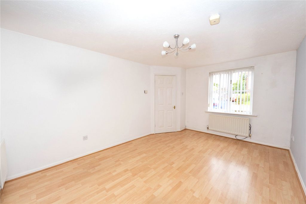 Property photo 2 of 12 Picture No. 04