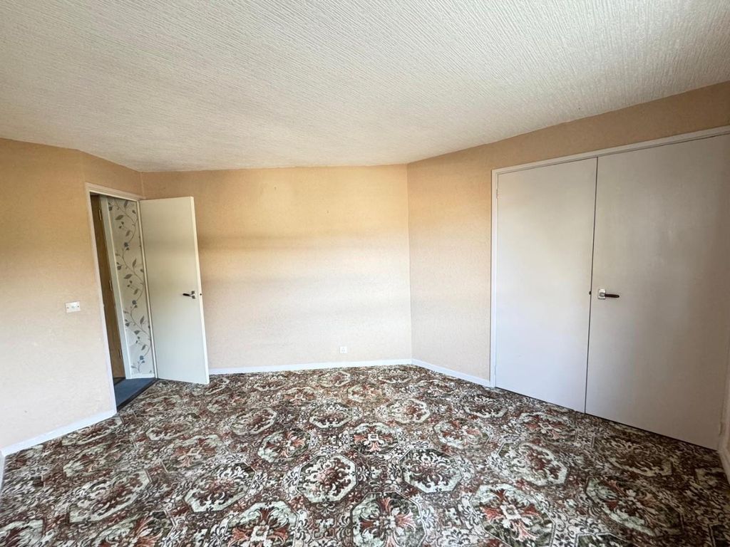 Property photo 3 of 11 3.Jpeg