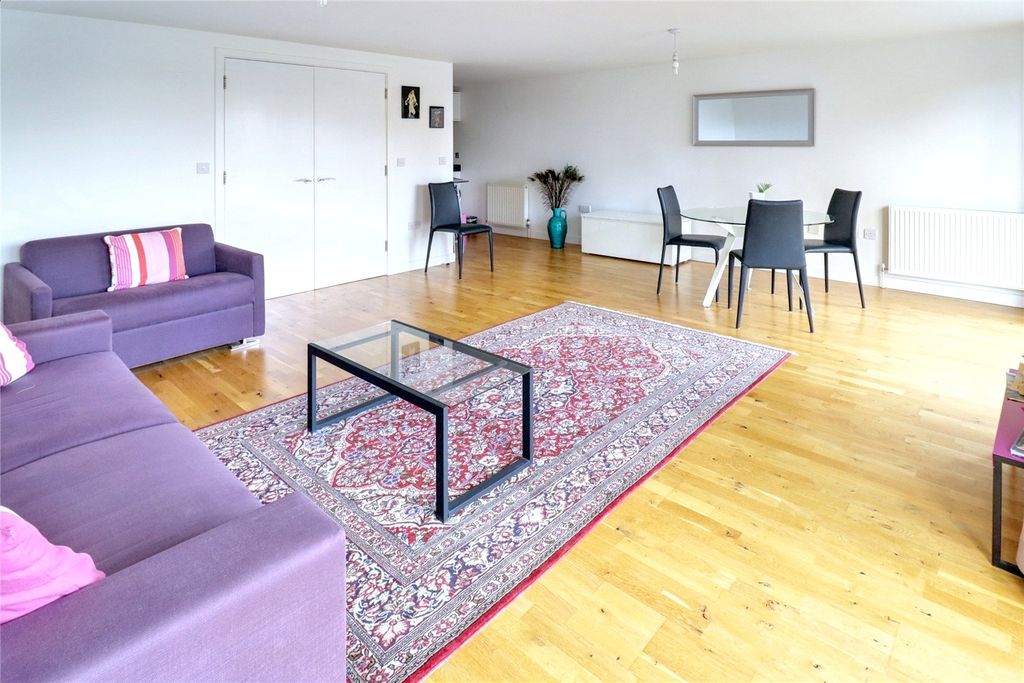 Property photo 3 of 11 Picture No. 04