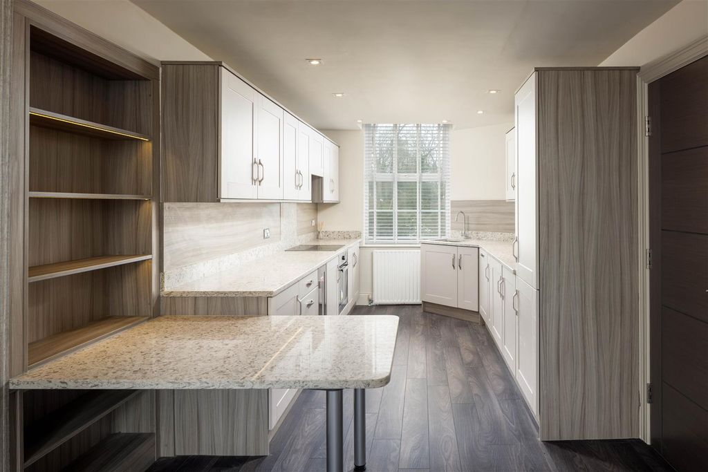 Property photo 2 of 12 00003.Jpg