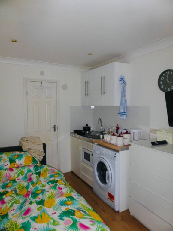 Property photo 1 of 4