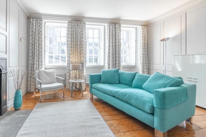 Property photo 1 of 12 Living Room