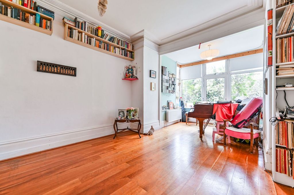 Property photo 1 of 19