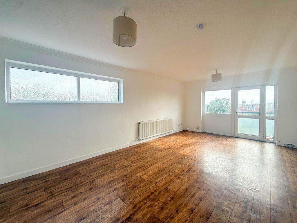 Property photo 3 of 11 Living Room