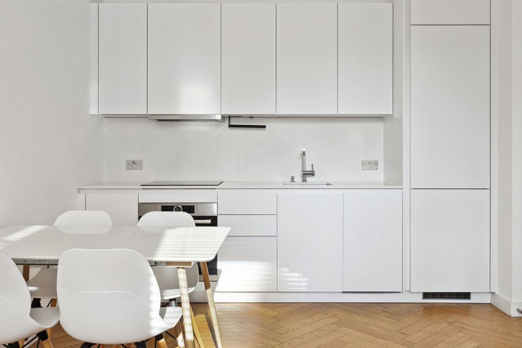 Property photo 3 of 12 Kitchen (Example)