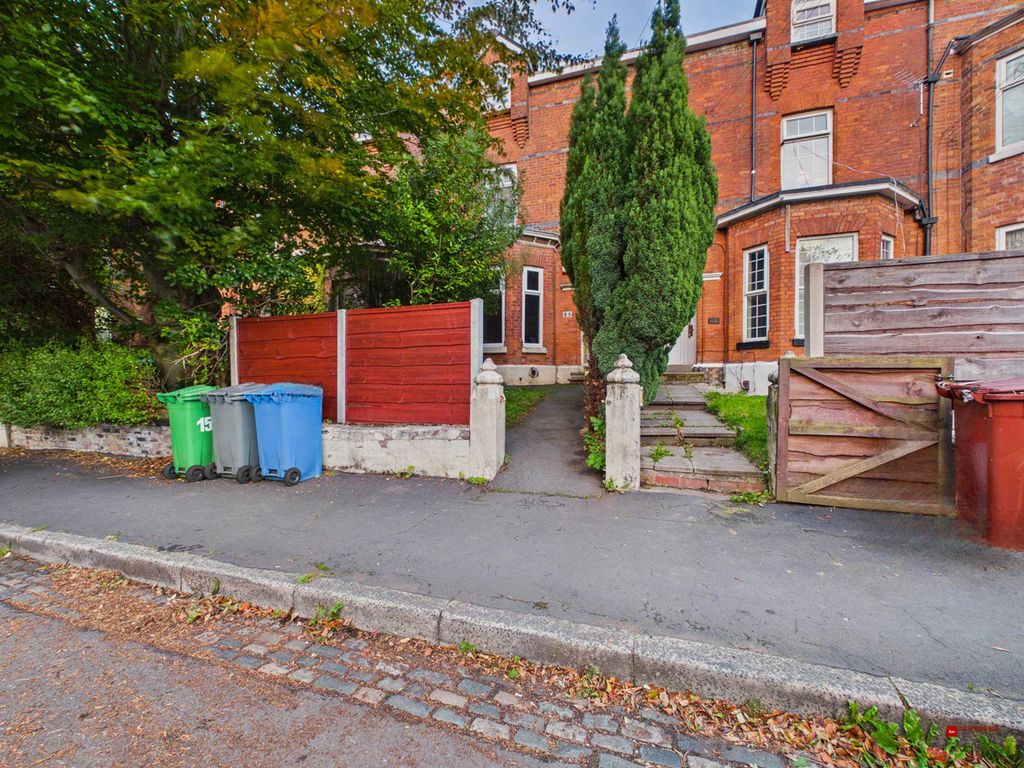 Property photo 1 of 31