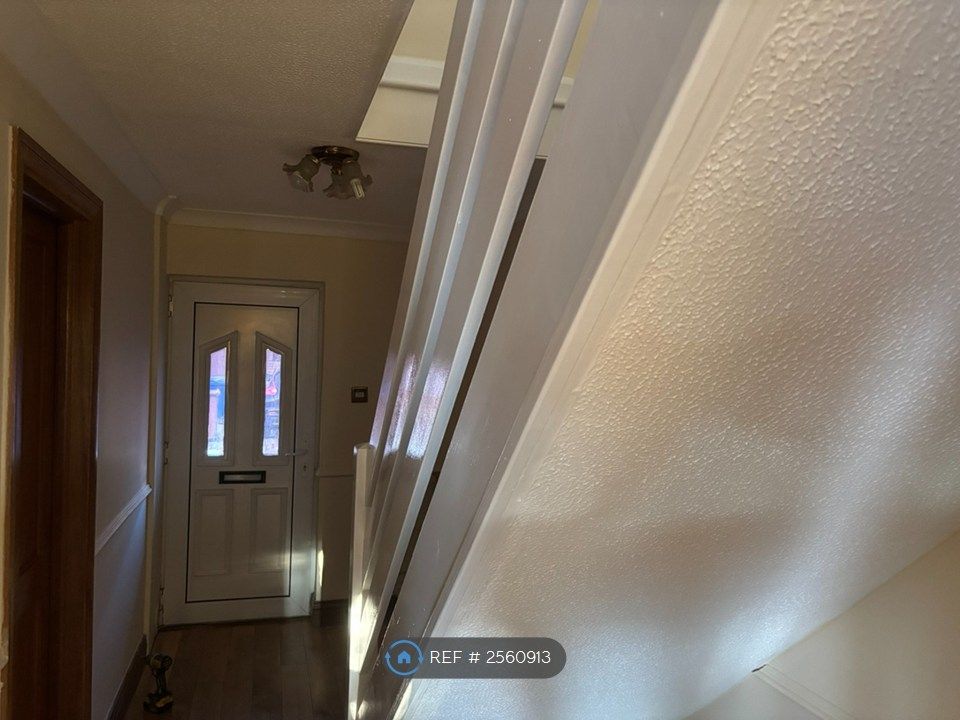 Property photo 3 of 16 Hallway