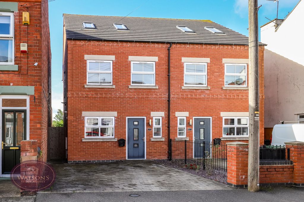 Property photo 1 of 24