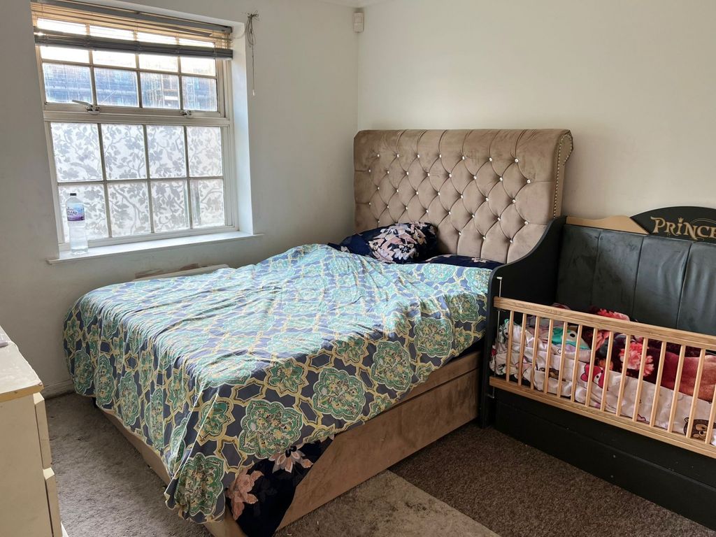 Property photo 2 of 14 Gallery