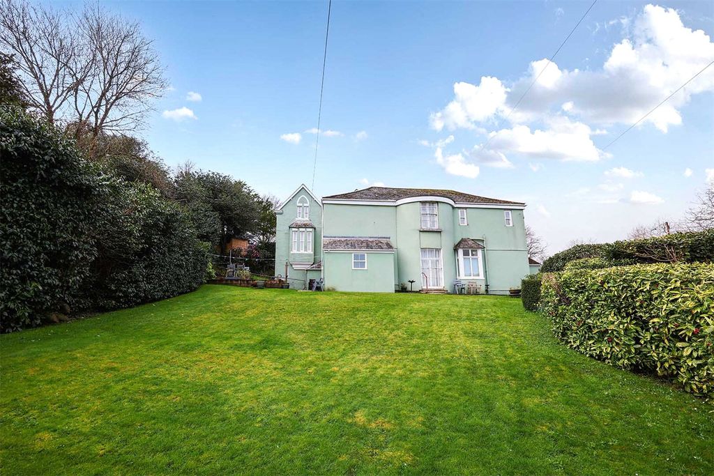 Property photo 3 of 17 Picture No. 11