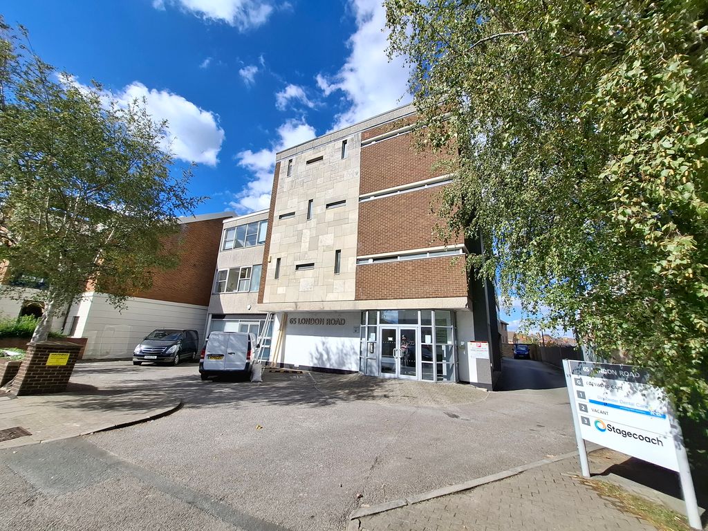 Property photo 1 of 2