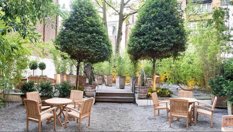 Property photo 1 of 8 Communal Gardens