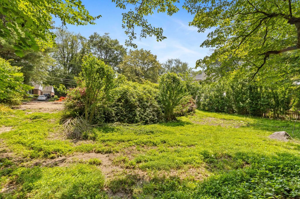 Property photo 3 of 8 <Alttext/>