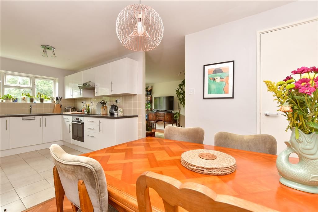 Property photo 2 of 9 Kitchen / Diner