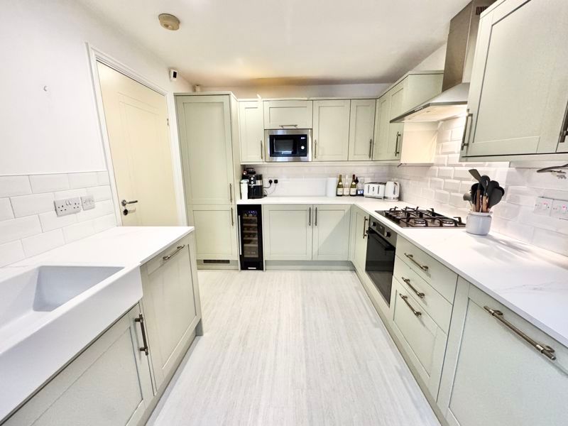 Property photo 3 of 15 Photo 10