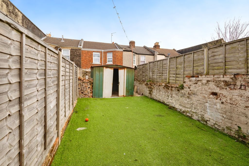 Property photo 2 of 18 Image